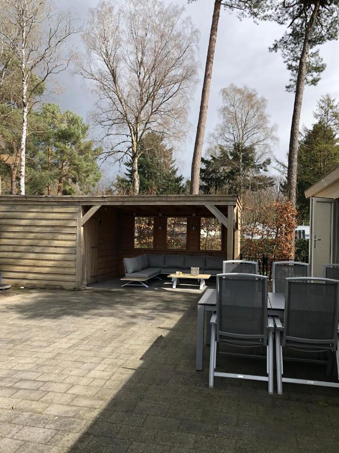 Chalet Bosrand 42 Hoenderloo Bagian luar foto