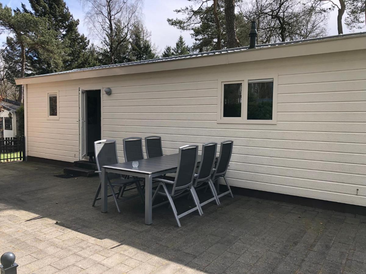 Chalet Bosrand 42 Hoenderloo Bagian luar foto
