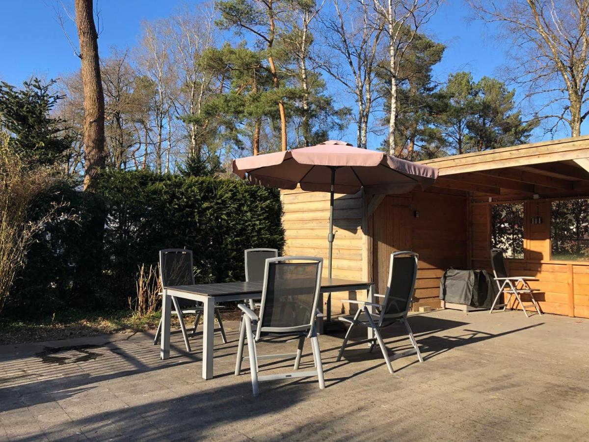 Chalet Bosrand 42 Hoenderloo Bagian luar foto